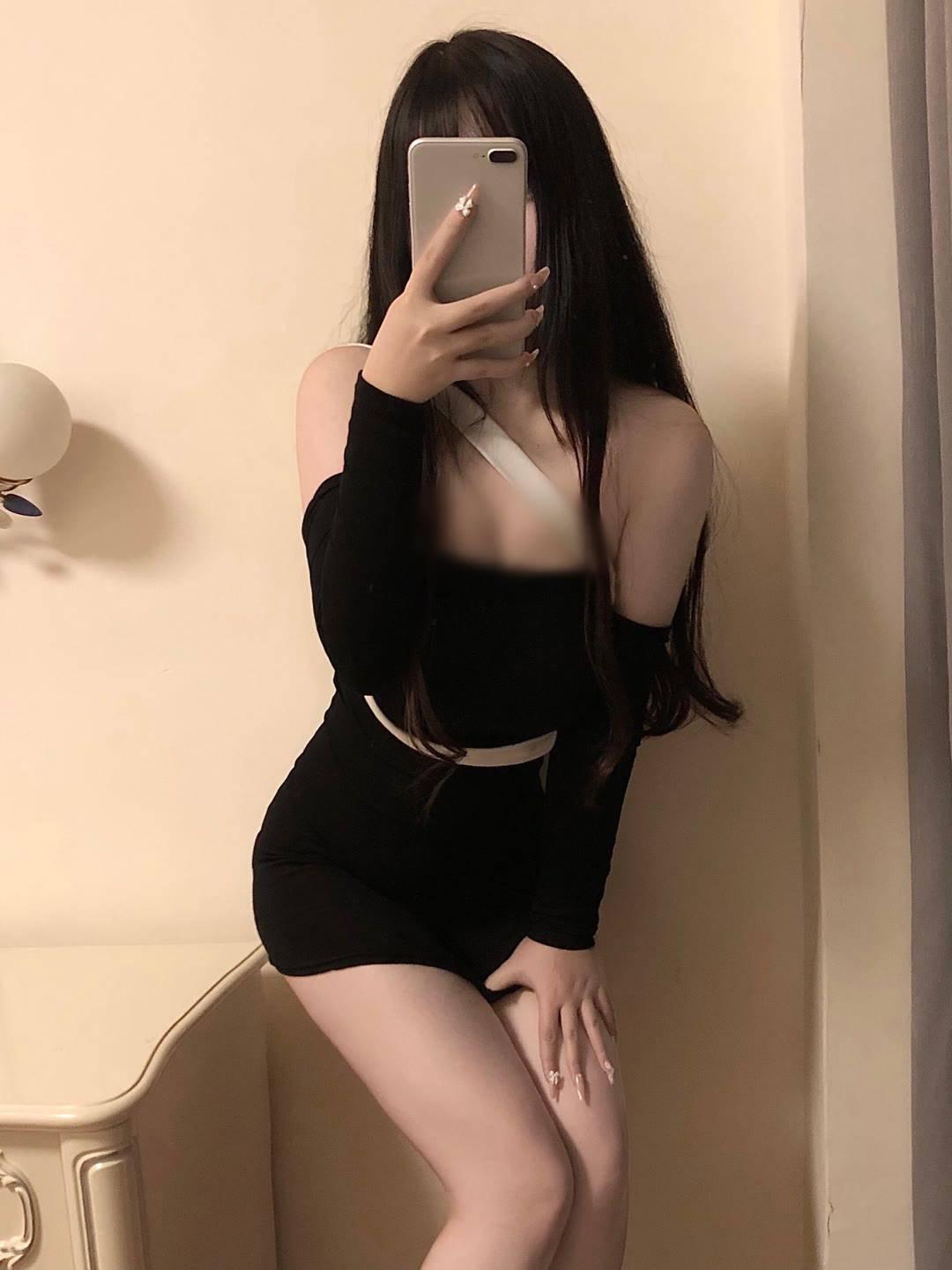 漂亮小妹，水多活好